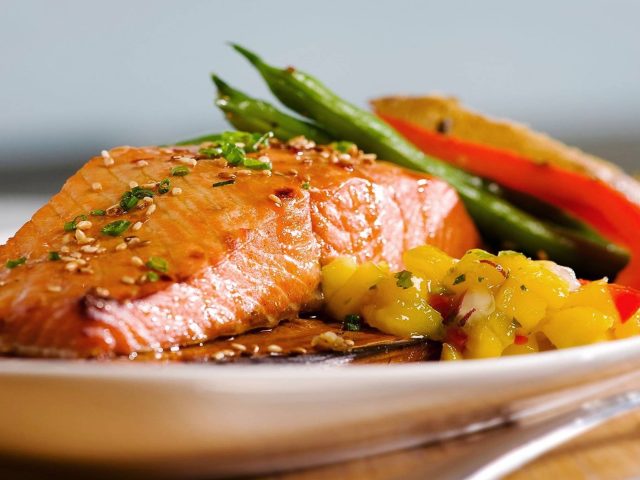 McCormick & Schmick's (321 West Katella Avenue)