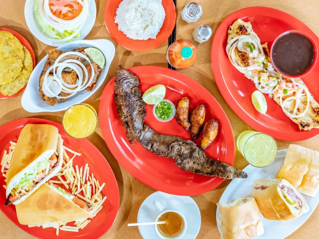 La Criollita Cafeteria (West Little River)