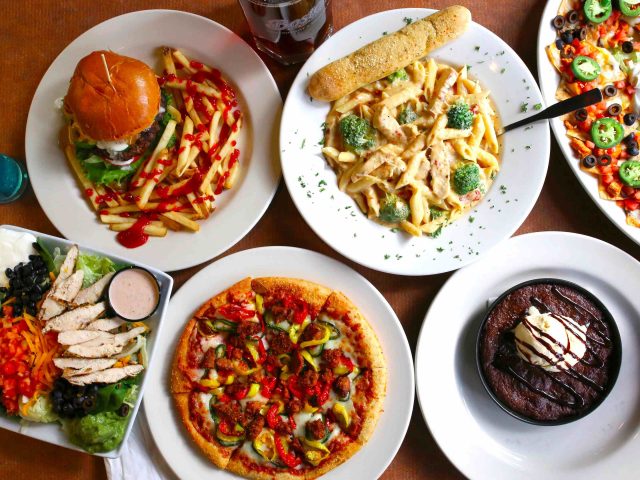 Boston's Restaurant & Sports Bar (W Nationwide Blvd)