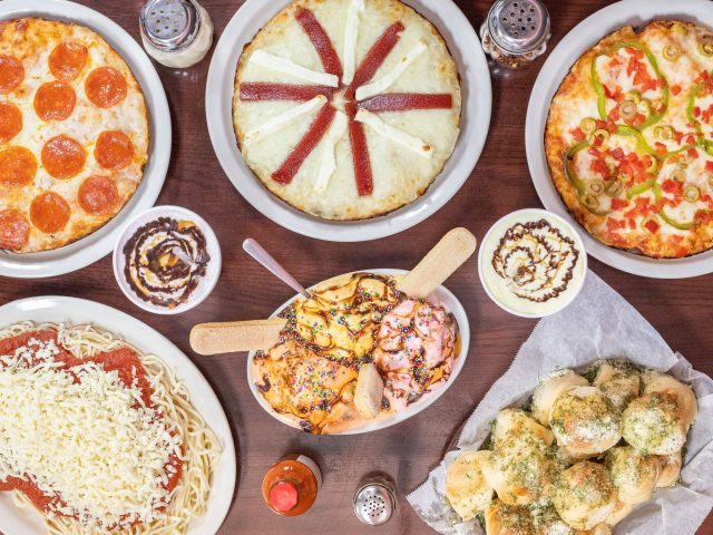 Pizzeria twin tower big and tasty