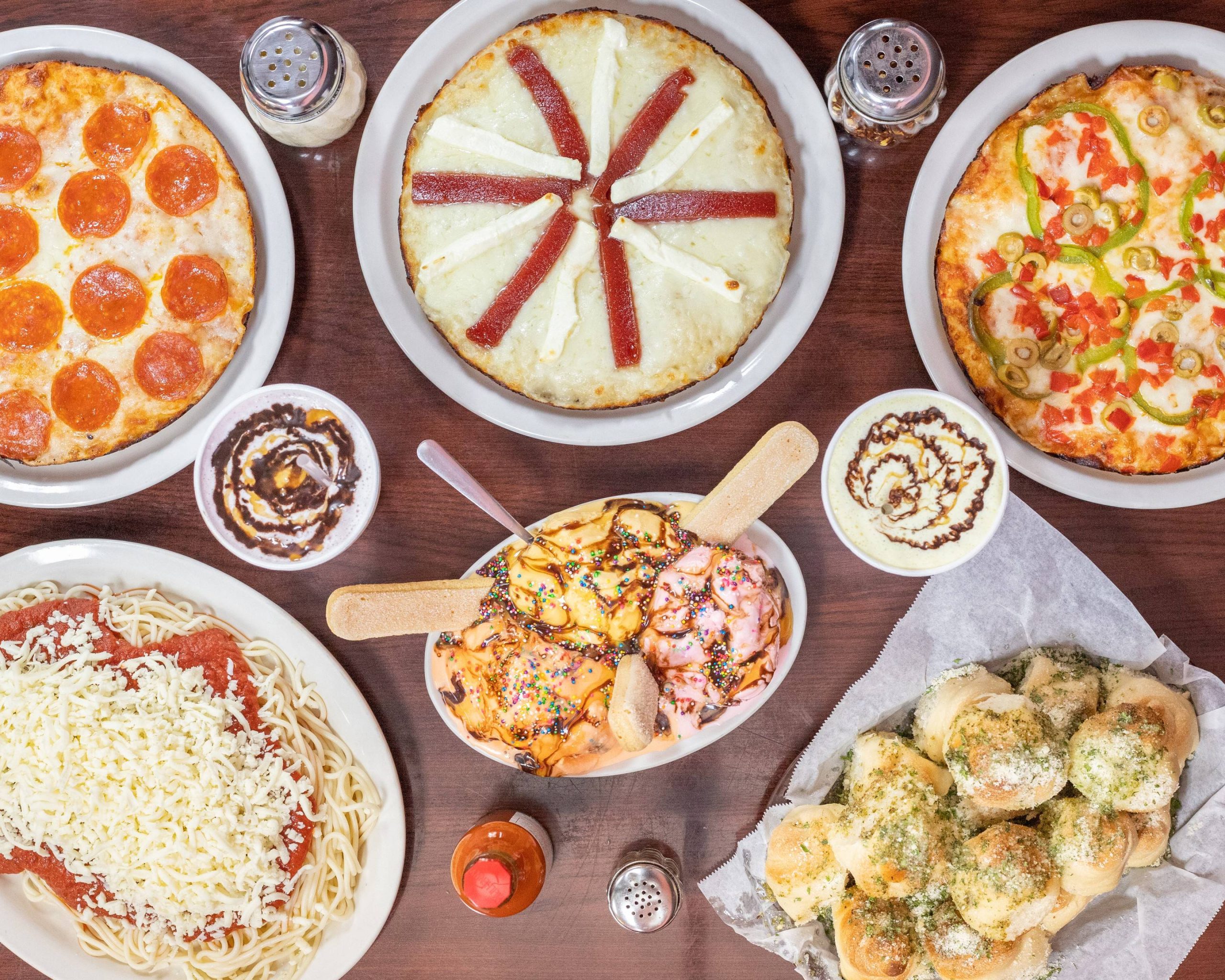 Pizzeria twin tower big and tasty