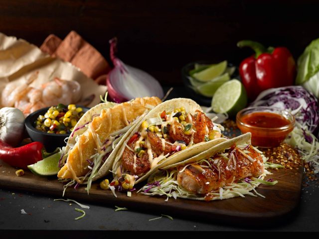 Long John Silver's (5355 E Loop 820 S)