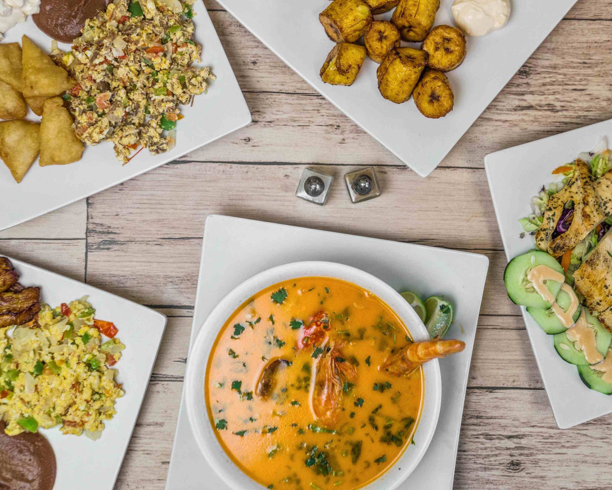 Las brisas restaurante y pupuseria