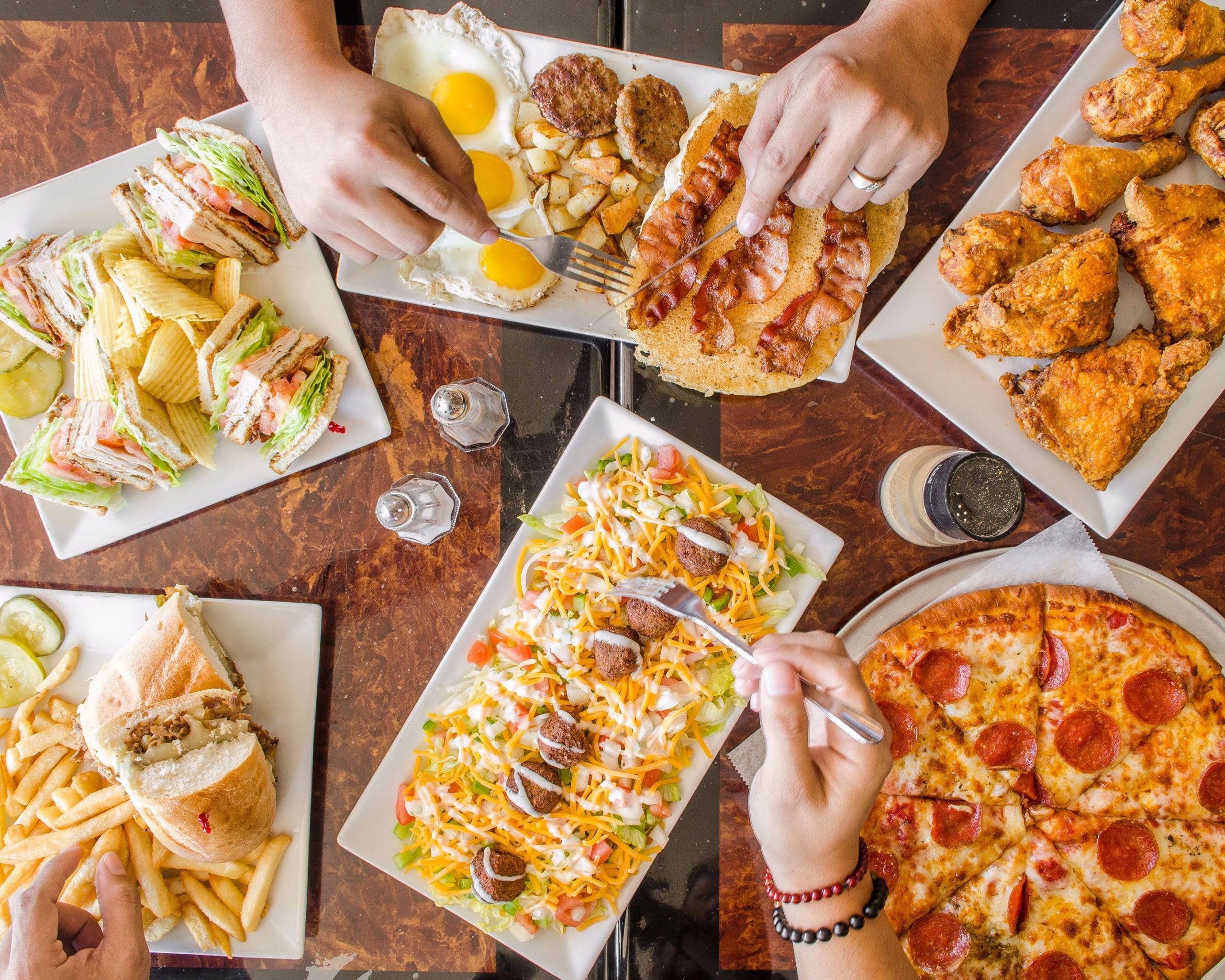 Shaan's Deli and Mart