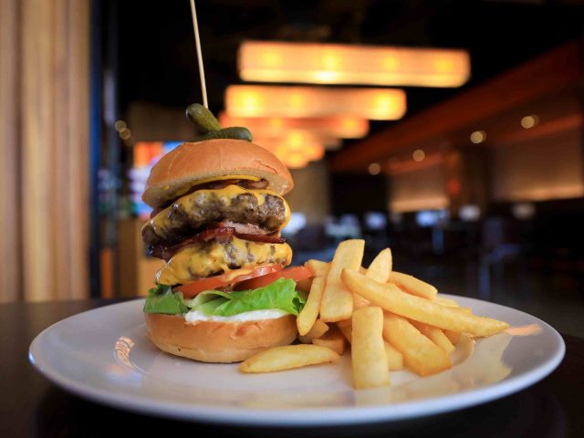 Burger Mania (Wrigleyville)