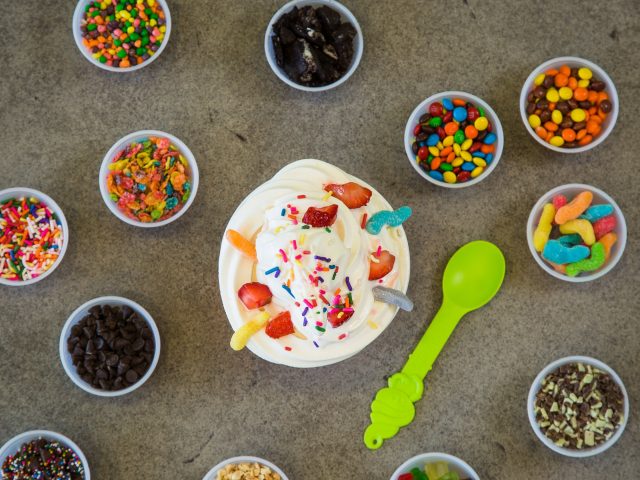 Menchie's Frozen Yogurt (7450 W 52nd Ave)