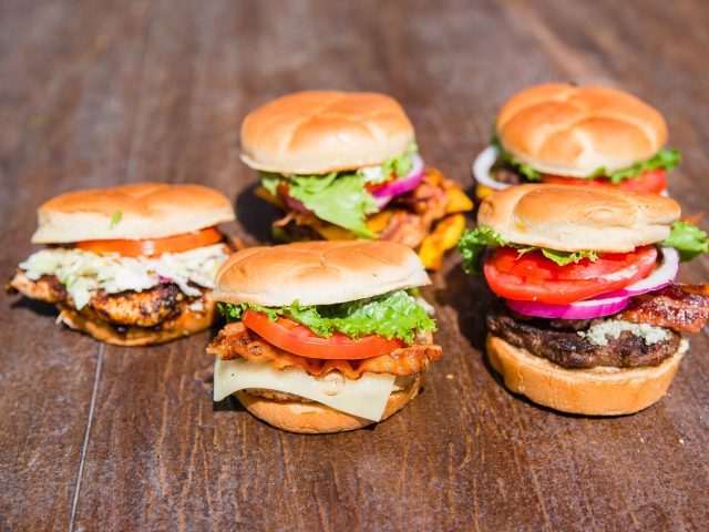 Backyard Burgers (Altamonte Springs)