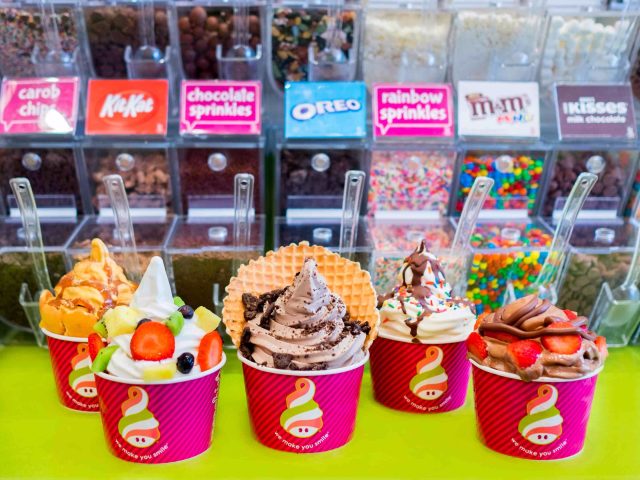 Menchie's Frozen Yogurt (7028 West Palmetto)