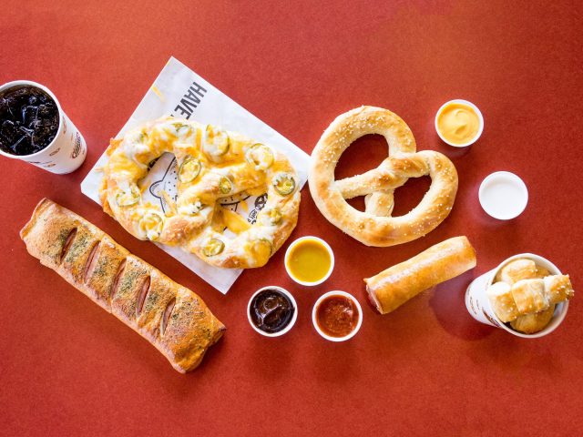 Ben's Soft Pretzels (3800 Vollmer Rd)