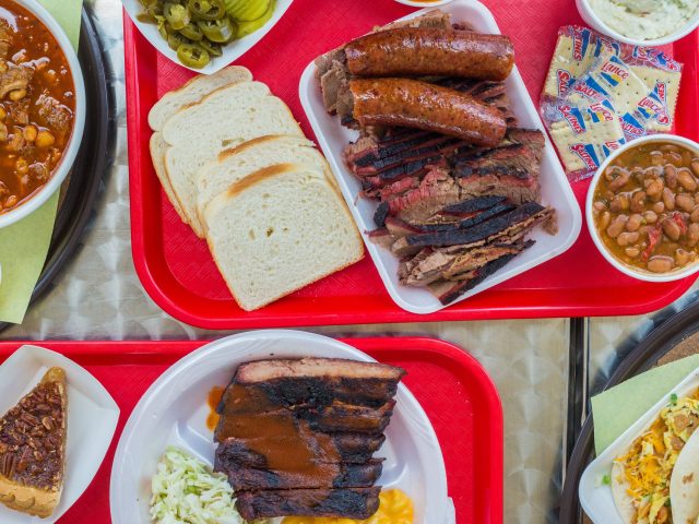 Donn's BBQ (Frontage Rd)