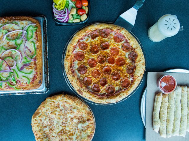 Cottage Inn Pizza (33216 Grand River)