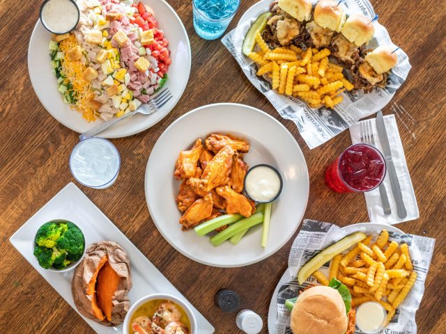 Tin Cup Sports Bar & Grill (Davie)