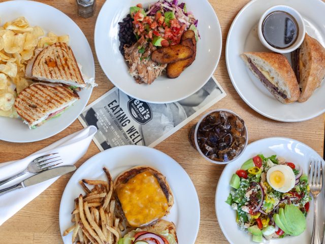 Etais Bakery Café on 29th Ave