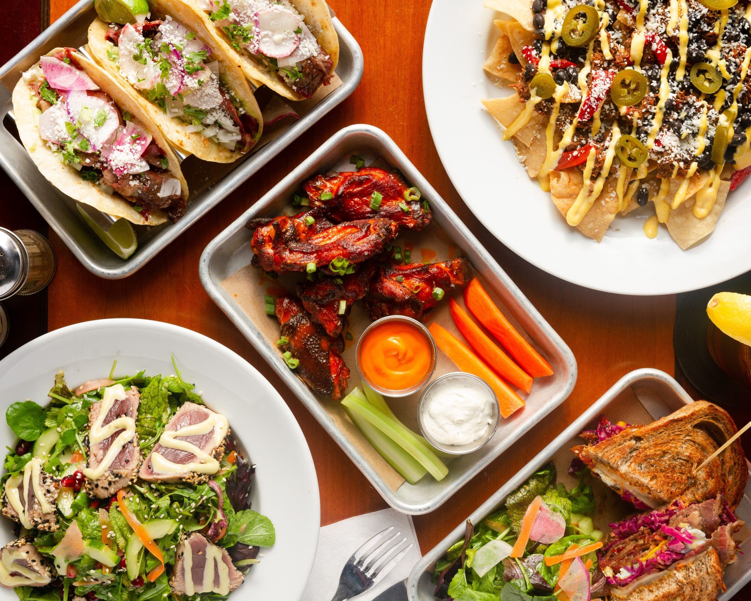 Charlie's On The Avenue