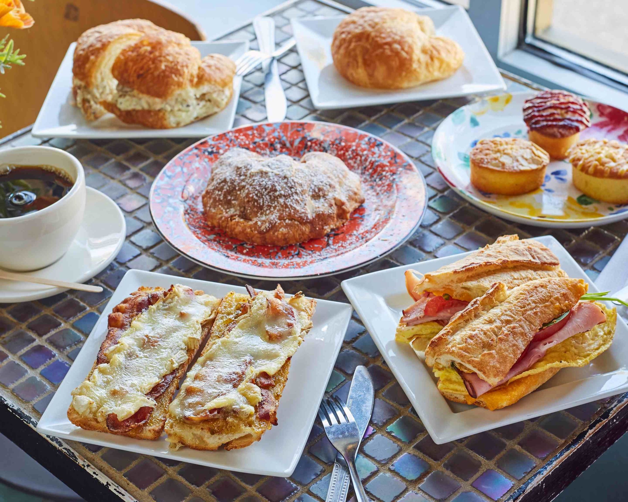 Amelie's French Bakery