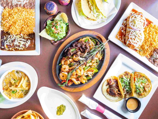 Mayas Mexican Kitchen & Cantina