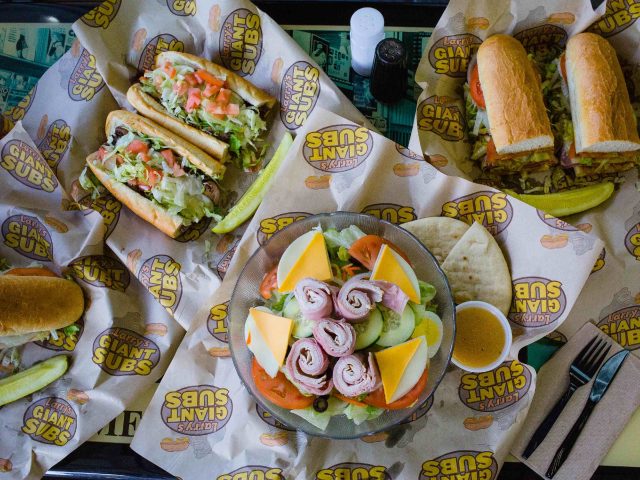 Larry's Giant Subs (3611 St John's Bluff Rd S)