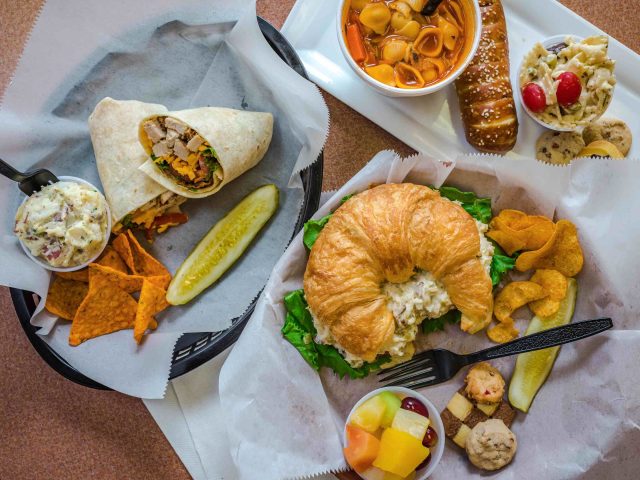 Servatii Pastry Shop & Deli (Beechmont Ave)