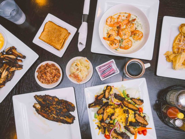 Skidoe's Cafe and Grill