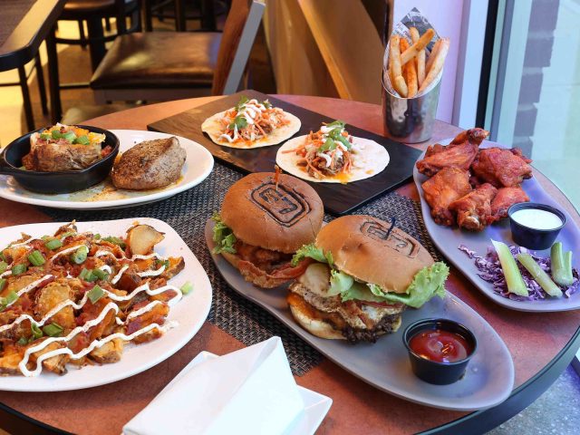 Branns Steakhouse & Grille (Leonard)