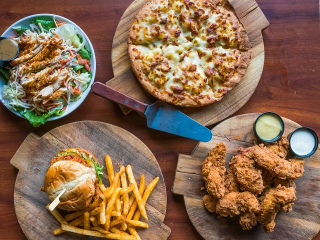 Fowl Play Tenders & Wings (Highland Heights)