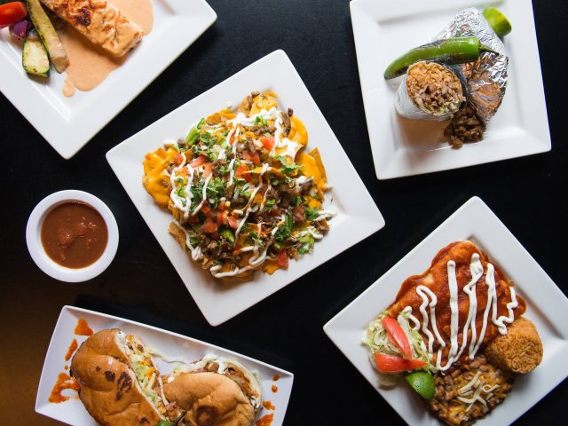 Juniors Bar & Grill