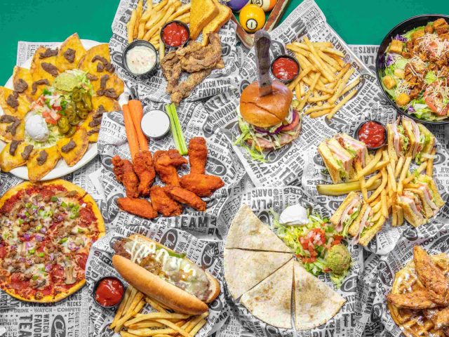 Clicks Sports Cafe (Arlington)