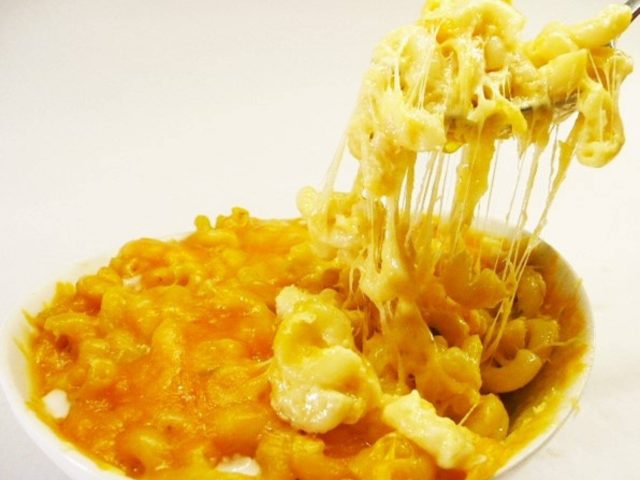 Auntie Vee's Mac & Cheese Bowls