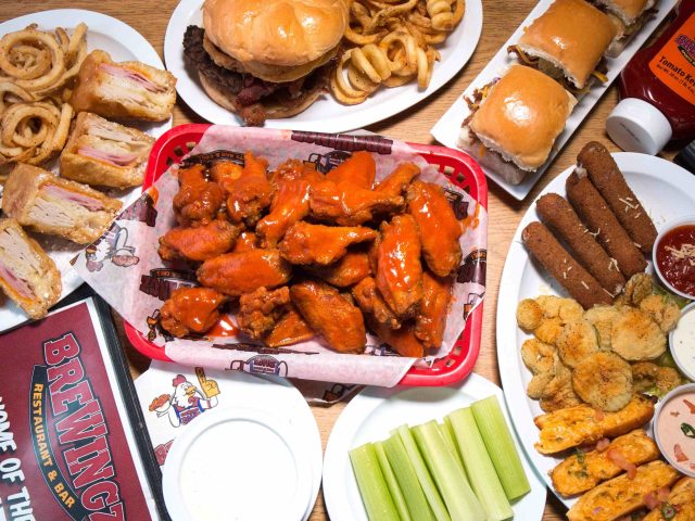 BreWingZ Restaurant & Bar (Wayside)