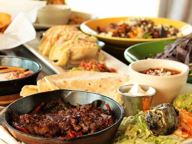 Z'Tejas (Ray & 54th St)