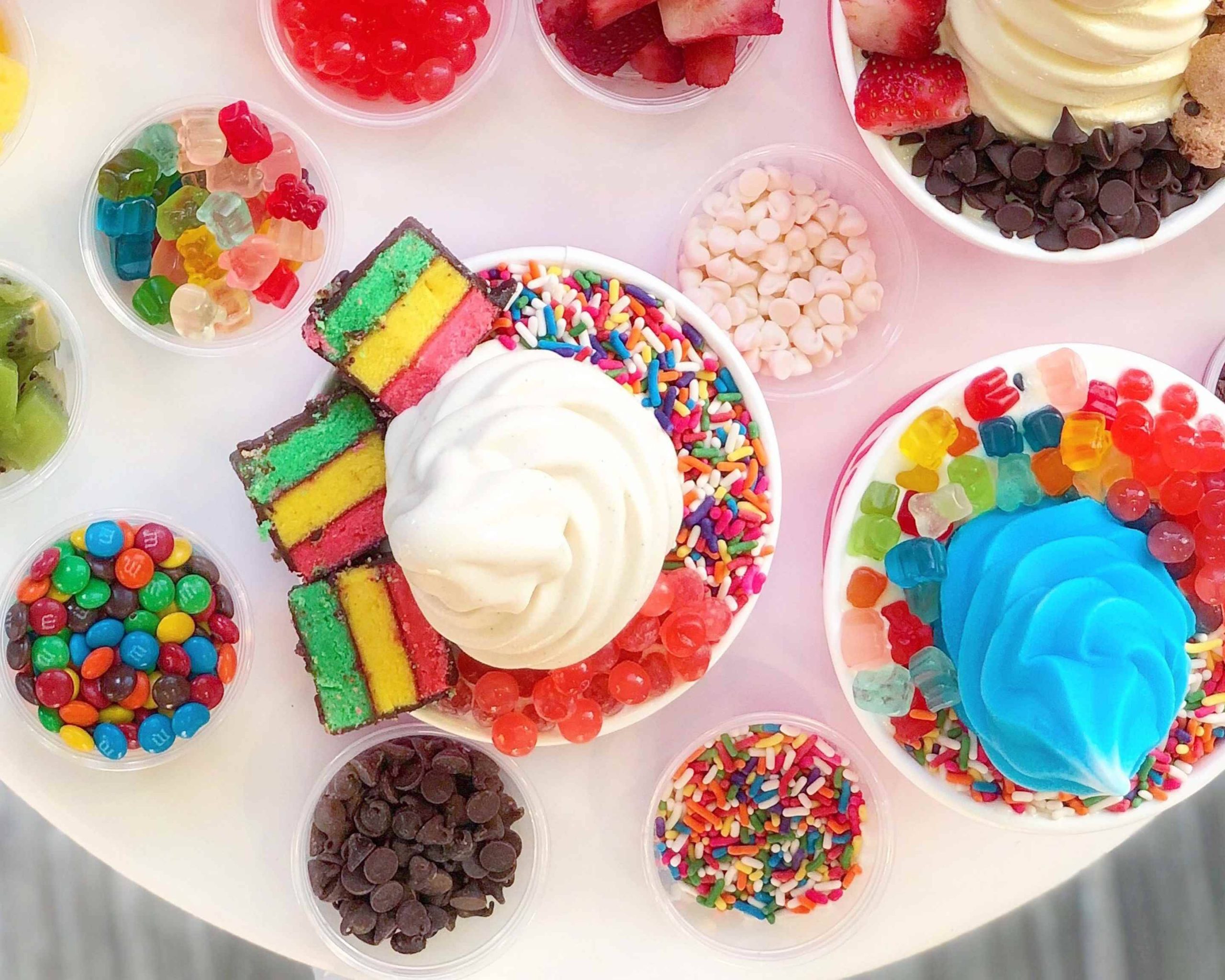 16 Handles Frozen Yogurt and Ice Cream - Great Neck