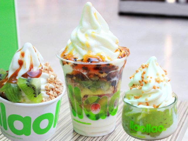 Llaollao natural frozen yogurt