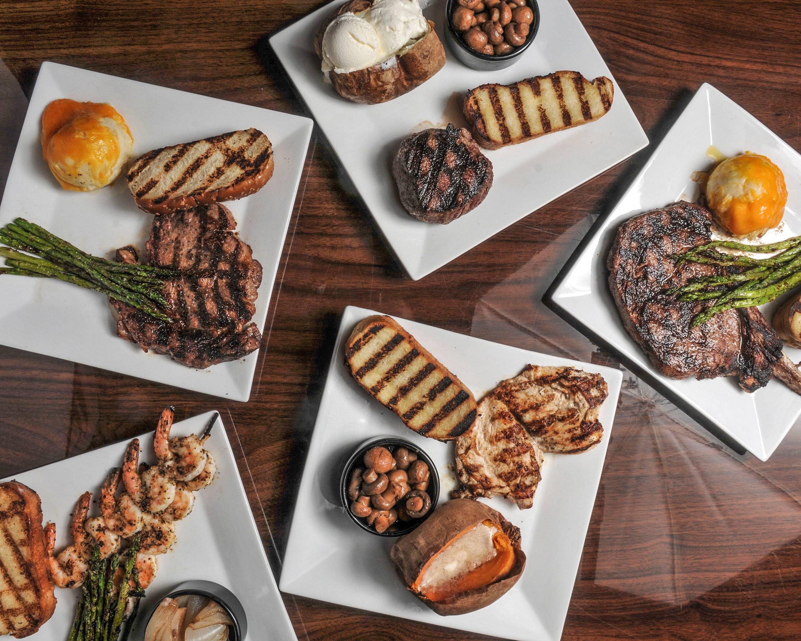 Carl & Chelle's Grill Room