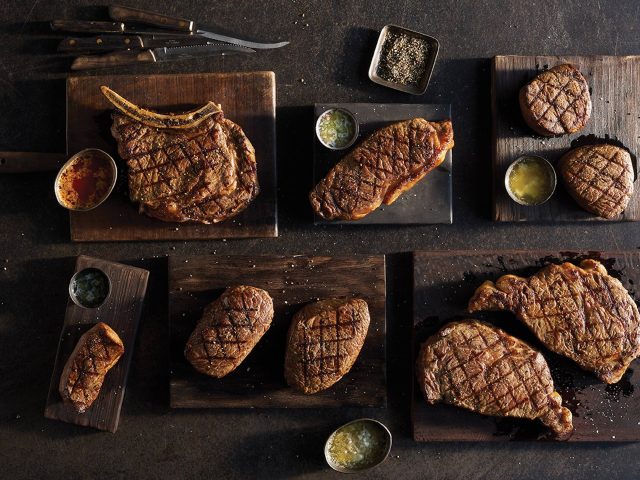 Black Angus Steakhouse (7516 W Irlo Bronson Memorial Hwy)