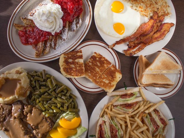 TJ'S FAMILY RESTAURANT.