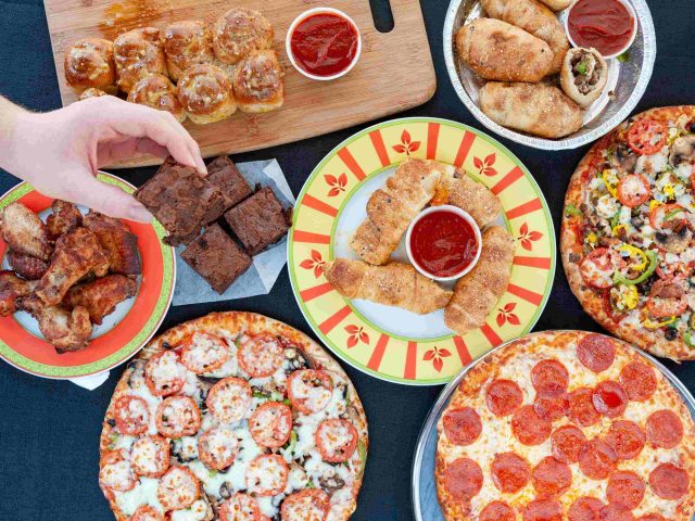 Five Star Pizza (3354 S Orange Blossom Trail)