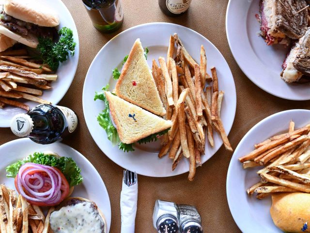 Skully's Music-Diner