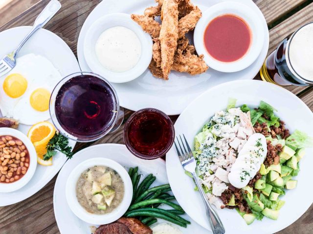 Crown & Anchor British Pub