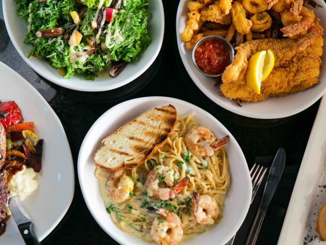 Atlantis Restaurant & Lounge