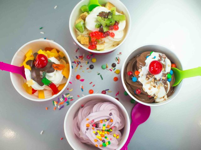Menchie's Frozen Yogurt (16645 Sierra Lakes Pkwy)