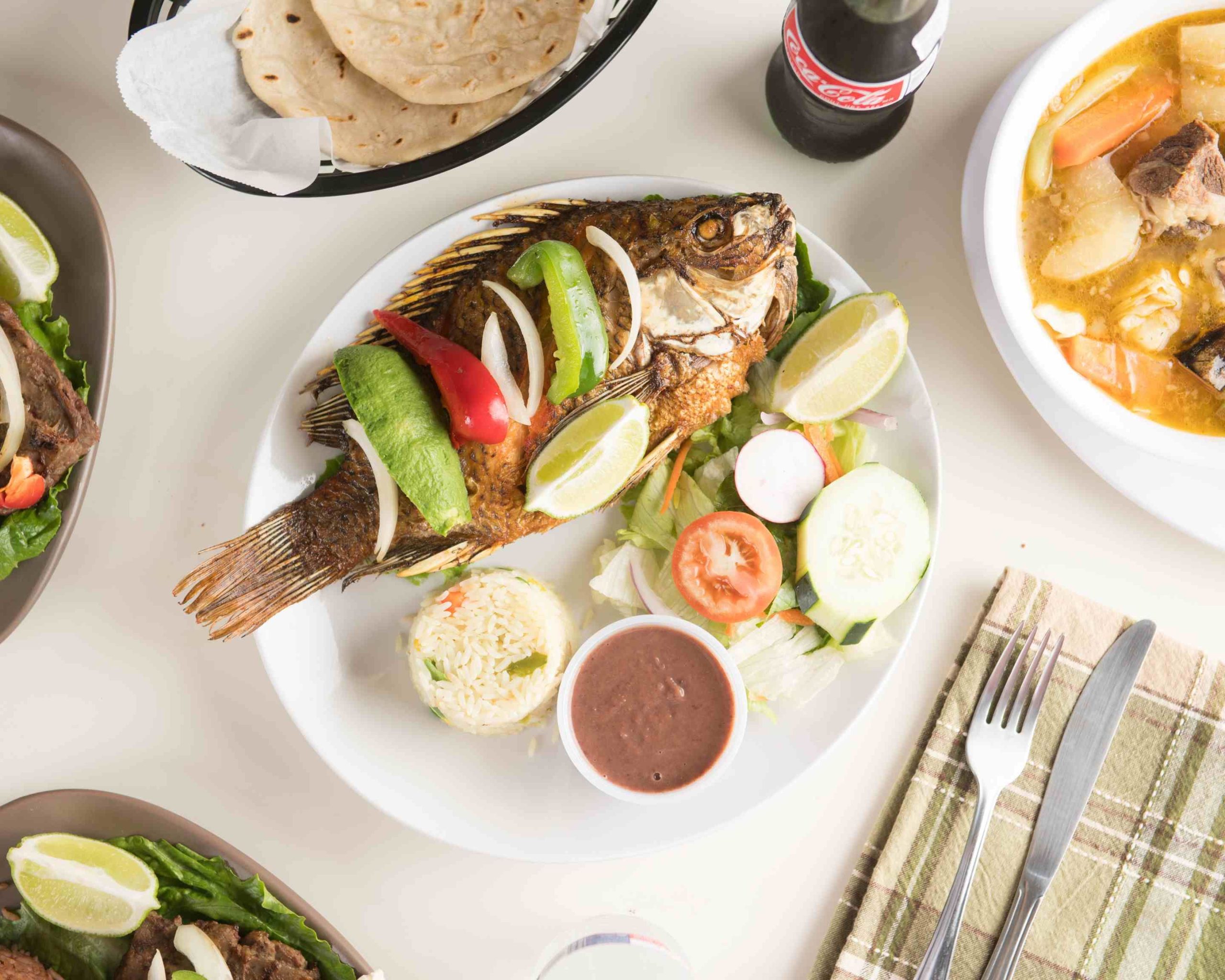 Puerta Vieja Restaurant