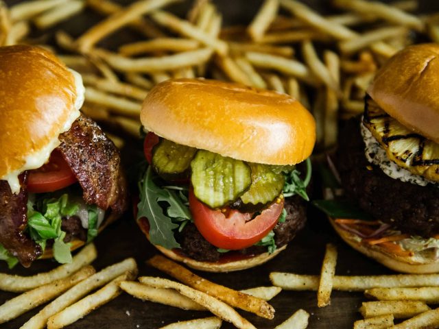 Beauty & the Burger (73505 El Paseo #2600)