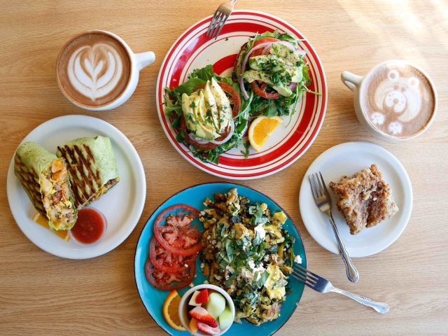 Walden's Coffeehouse - Wells Ave