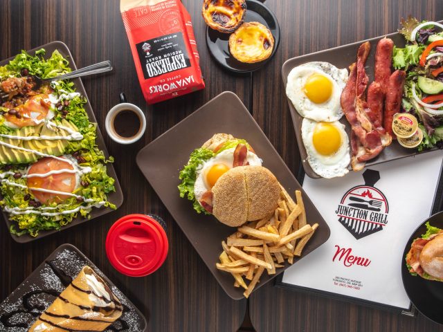 Egg Works (10839 S Eastern Ave)