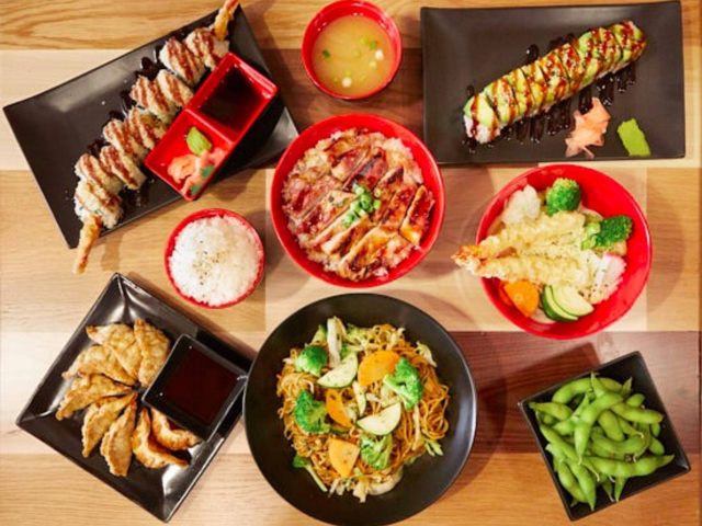 Yogis Grill (Estrella Pkwy)