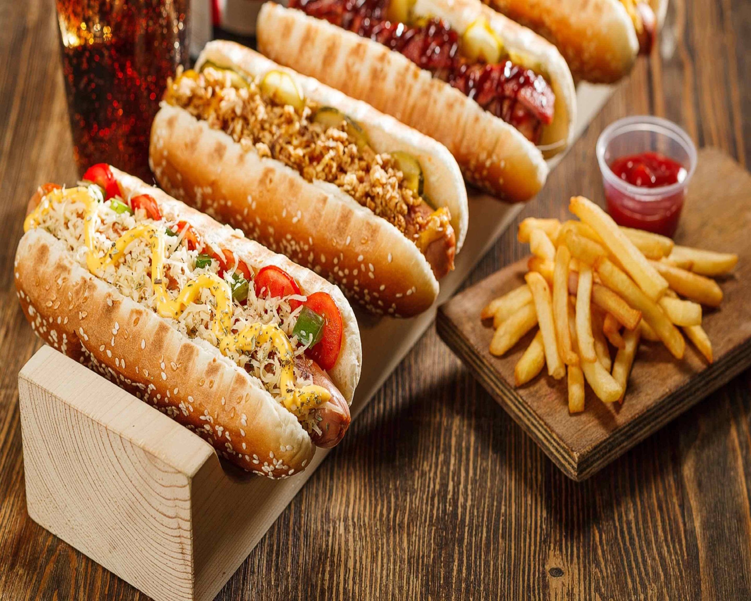 SMH HOT DOGS AND SAUSAGES