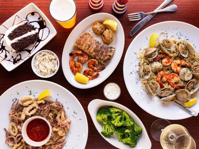 The Crooked Hook Bar & Grill