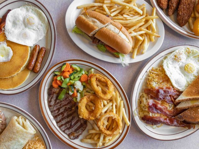 Mega Toms Burgers (Barstow)