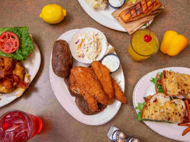 Mackinaws Grill & Spirits