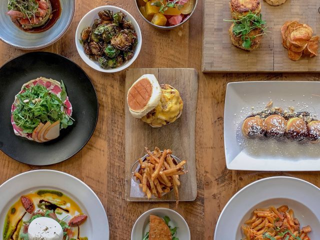 Charlie Brown's Bar & Grill